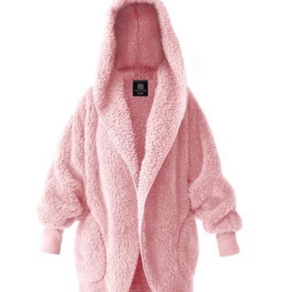 Sherpa Cardigan in Black - Picture 8 of 9